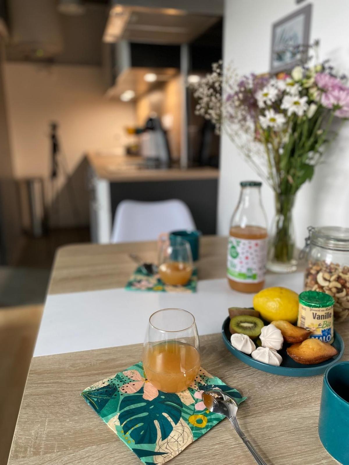 Agreable Cocon Sous Les Toits - Parking - Wifi Lägenhet Pleneuf-Val-Andre Exteriör bild